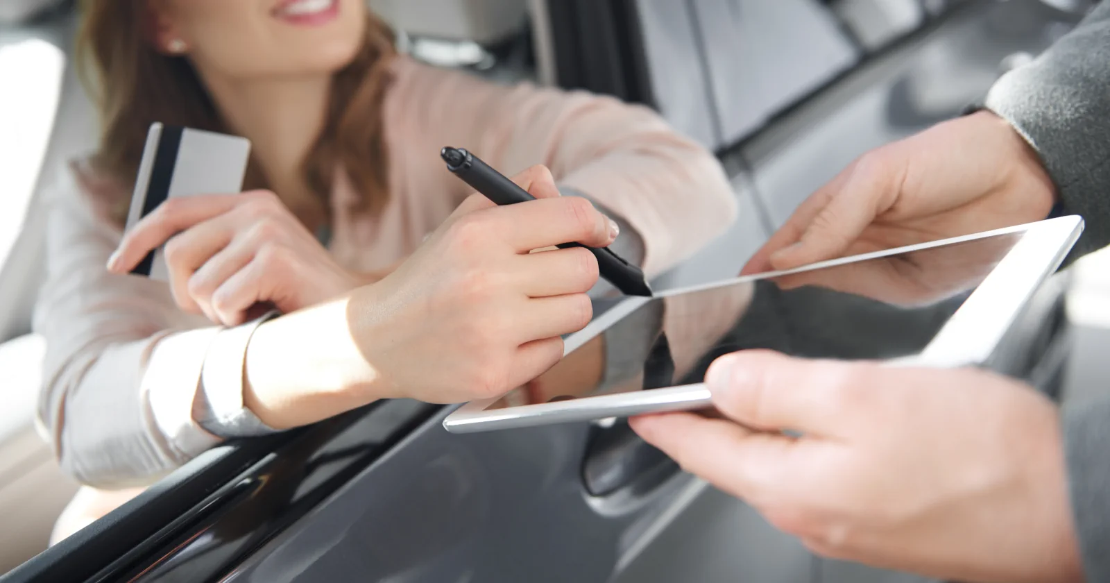 Carte bancaire et location de voiture carte à débit ou à crédit